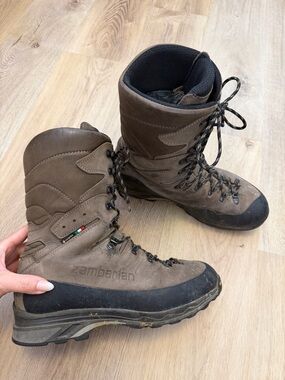 Zamberlan 980 Outfitter GTX RR Hiking Shoes PFAS-Free Brown